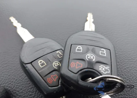 2013 Ford Taurus Sel from USA, damaged, VIN 1FAHP2E87DG201180